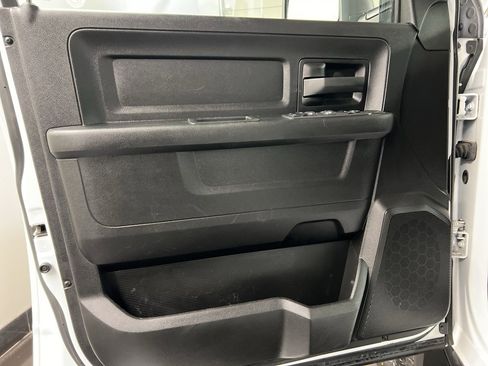 Used 2024 RAM 2500 Tradesman w/ Chrome Appearance Group image 28