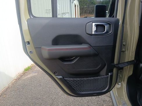 New 2026 Jeep Wrangler Unlimited Rubicon image 24