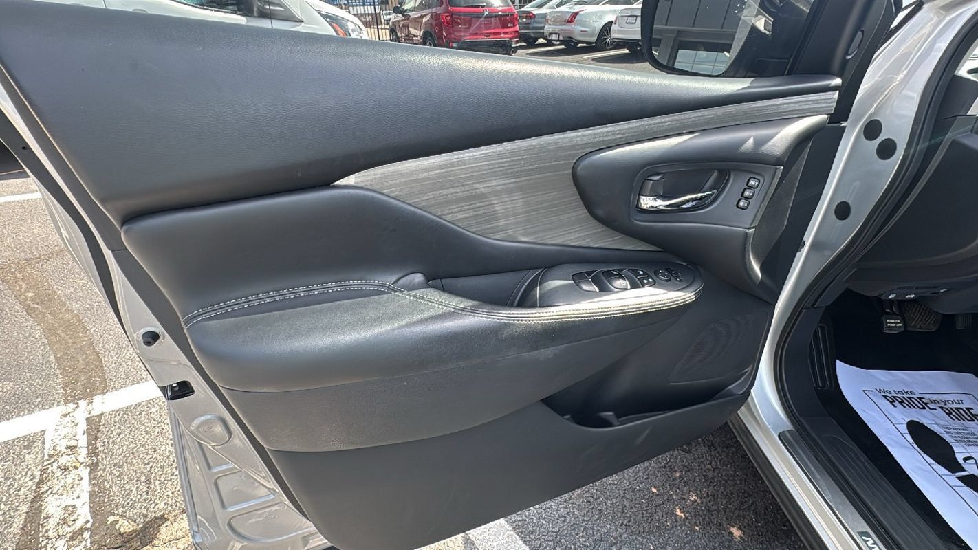 Used 2018 Nissan Murano Platinum AWD/4WD image 11