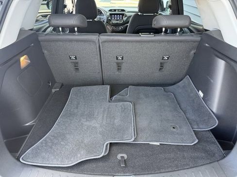 Used 2023 Chevrolet TrailBlazer LT w/ Convenience Package image 13