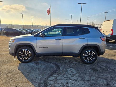 Used 2024 Jeep Compass Limited image 7