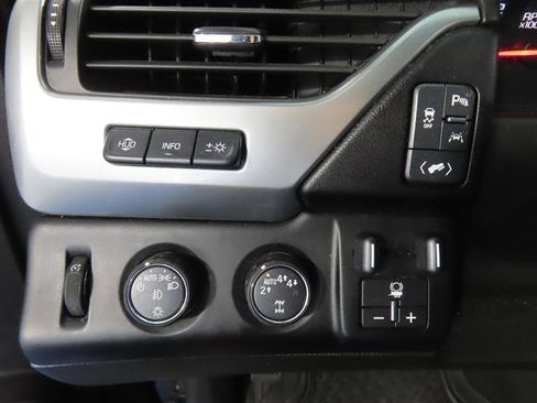 Used 2018 Chevrolet Tahoe Premier AWD/4WD image 20