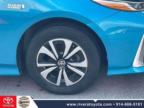 Used 2017 Toyota Prius Prime Premium FWD image 9