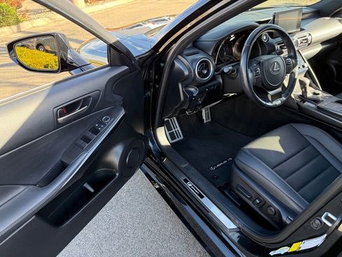 Used 2022 Lexus IS 350 F Sport image 11