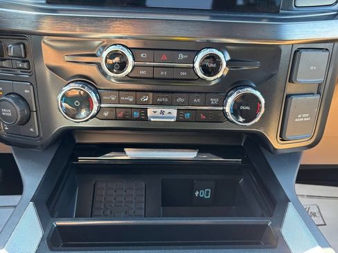 Used 2025 Ford F250 Lariat w/ Chrome Package AWD/4WD image 25