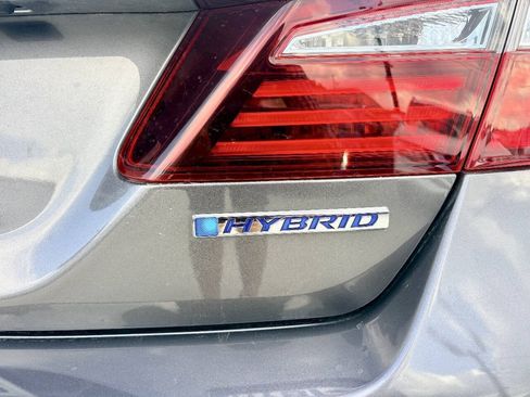 Used 2017 Honda Accord Hybrid Sedan image 6