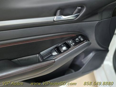 Used 2023 Nissan Altima 2.5 SR image 16