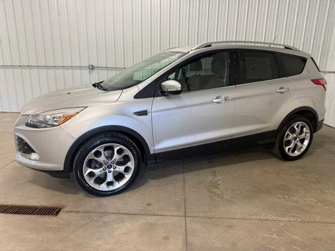 Used 2015 Ford Escape Titanium w/ Equipment Group 301A AWD/4WD image 2