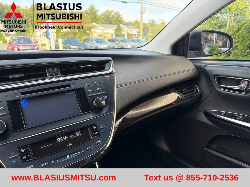 Used 2013 Toyota Avalon XLE FWD image 29
