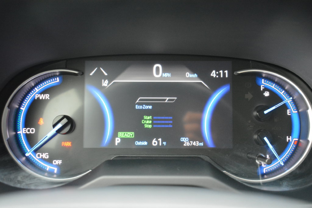 Used 2025 Toyota RAV4 LE AWD/4WD image 12
