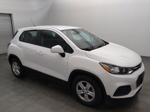 Used 2020 Chevrolet Trax LS w/ LPO, Cargo Package FWD image 11