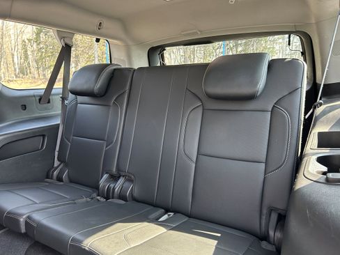 Used 2020 Chevrolet Suburban Premier image 18