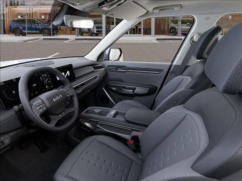 New 2025 Kia EV9 Wind image 17