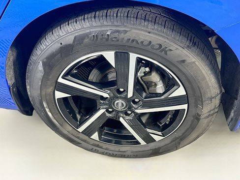 Used 2024 Nissan Sentra SV image 11