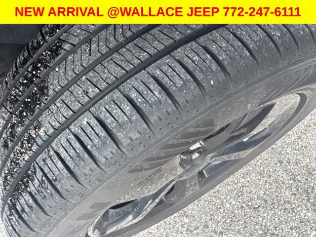 Certified 2020 Jeep Cherokee Latitude Plus FWD image 4
