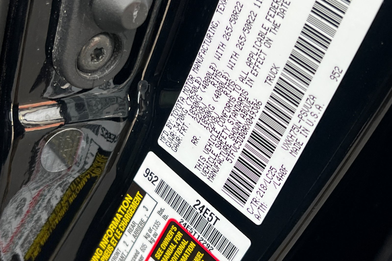 Used 2024 Toyota Tundra Capstone AWD/4WD image 33