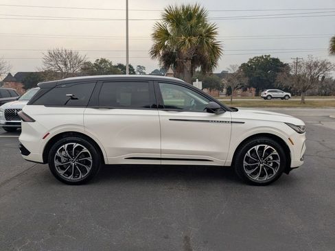 New 2026 Lincoln Nautilus Reserve AWD/4WD image 3