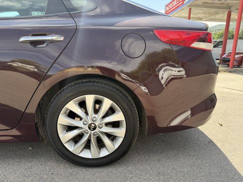 Used 2018 Kia Optima LX w/ 17" Alloy Wheels Package FWD image 18