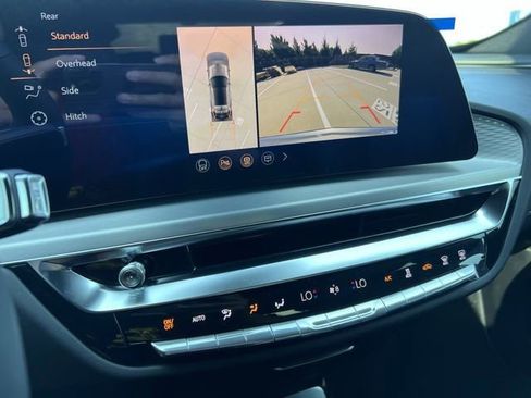 New 2026 Cadillac Lyriq Luxury image 16