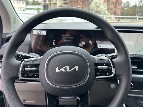 New 2026 Kia Carnival LX image 21