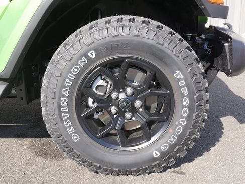 New 2025 Jeep Gladiator High Tide image 13