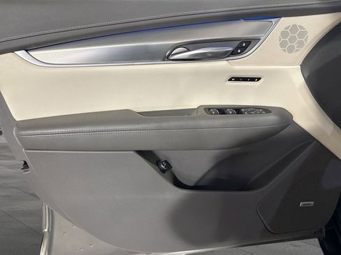 Used 2019 Cadillac XT5 Premium Luxury w/ Driver Assist Package image 20