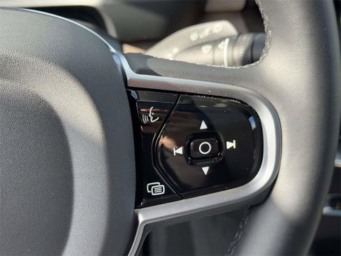 Certified 2026 Volvo XC90 B6 Plus w/ Protection Package Premier image 20
