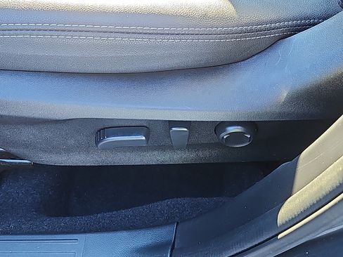 Certified 2023 Subaru Forester Premium image 12