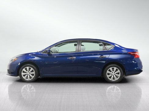 Used 2019 Nissan Sentra S FWD image 2
