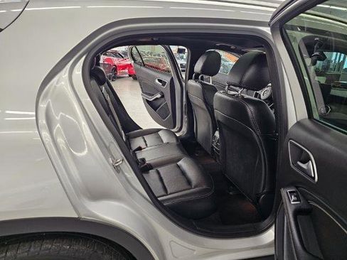 Used 2018 Mercedes-Benz GLA 250 4MATIC w/ Premium Package image 32