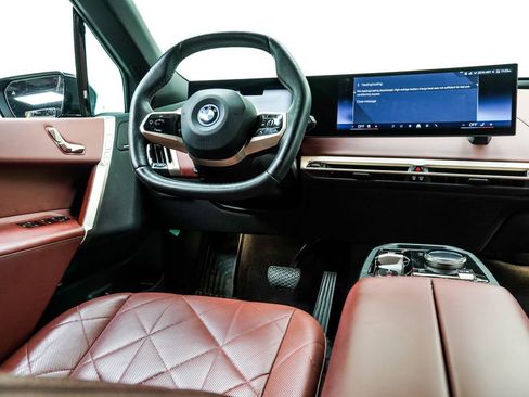 Used 2024 BMW iX xDrive50 w/ Convenience Package image 24