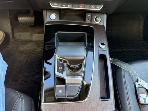 Used 2021 Audi Q5 e Premium Plus w/ Premium Plus Package image 22