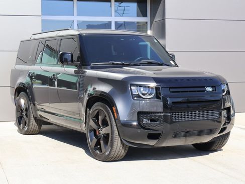 Used 2024 Land Rover Defender 130 X AWD/4WD image 3