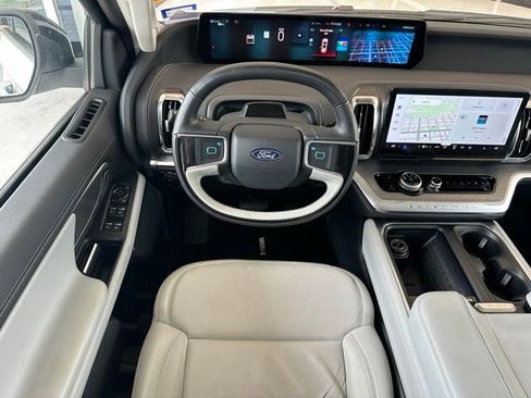Certified 2025 Ford Expedition Max Platinum w/ Driver's Package AWD/4WD image 13
