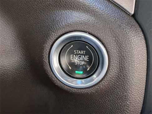 Used 2020 GMC Sierra 1500 SLT w/ SLT Premium Plus Package image 32