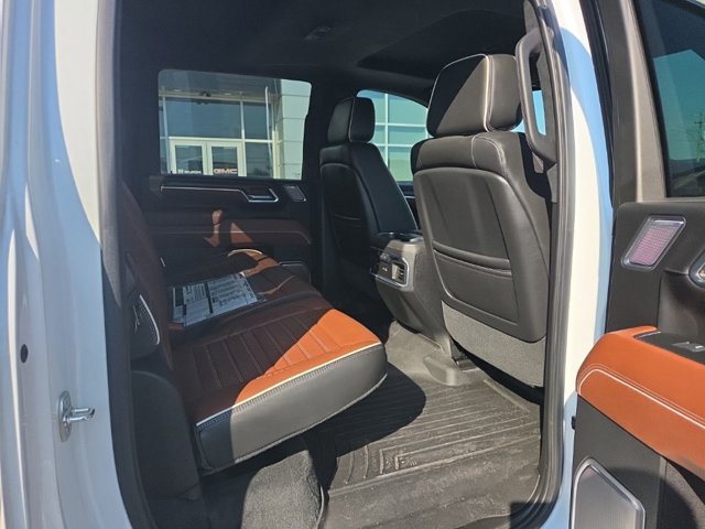Used 2024 GMC Sierra 3500 Denali Ultimate AWD/4WD image 15