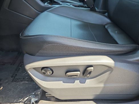 Used 2019 Volkswagen Tiguan SEL FWD image 31