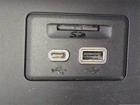 Used 2021 GMC Acadia SLT image 21