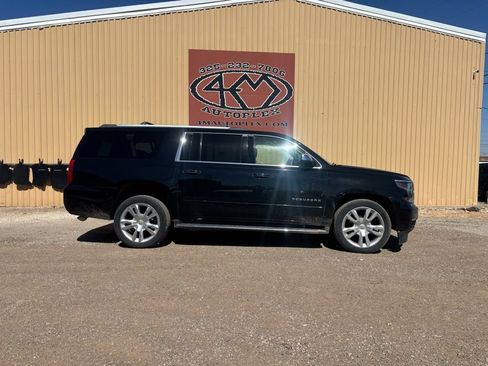 Used 2017 Chevrolet Suburban Premier image 8