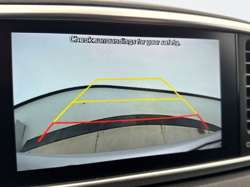 Used 2022 Kia Sportage LX image 14