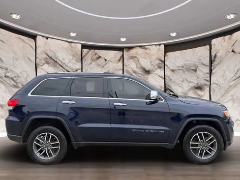 Used 2018 Jeep Grand Cherokee Limited AWD/4WD image 8