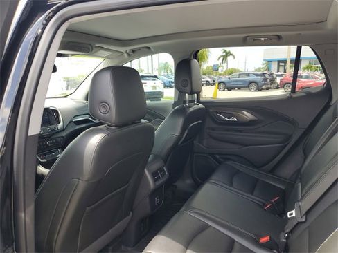 Certified 2022 GMC Terrain SLT w/ Tech Package image 12