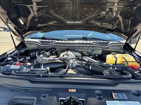 Used 2021 Ford F450 Platinum w/ FX4 Off-Road Package image 32