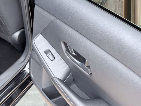 Used 2025 Nissan Sentra SV w/ Trunk Package FWD image 31