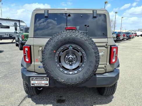 Certified 2025 Ford Bronco Outer Banks w/ Sasquatch Package AWD/4WD image 4