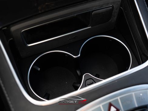 Used 2019 Mercedes-Benz S 560 4MATIC Sedan w/ Premium Package image 37