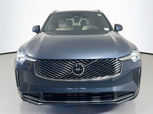 New 2026 Volvo XC90 B5 Core image 2