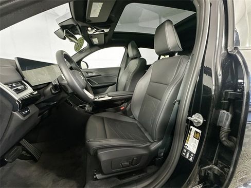 Used 2025 BMW X2 xDrive28i image 4