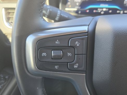 Used 2023 Chevrolet Suburban LT w/ Luxury Package image 22