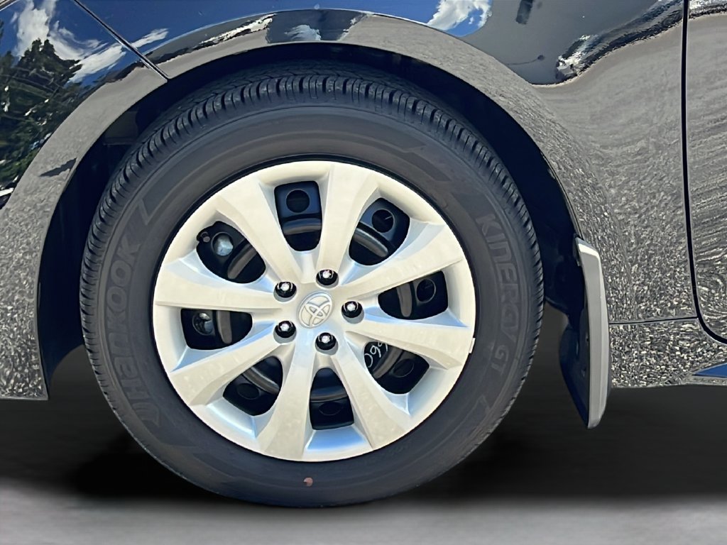 Used 2026 Toyota Corolla LE FWD image 23